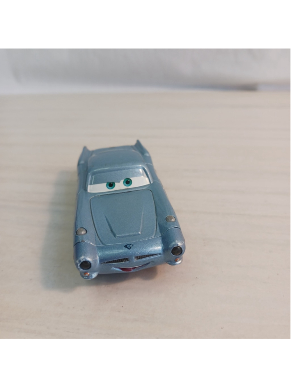 Disney Pixar Cars 2 Finn McMissile Diecast Toy Car Pre-V2799 Mattel 1186 - Picture 2 of 5